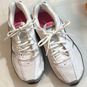 Women’s Nike Reax shoes size 9